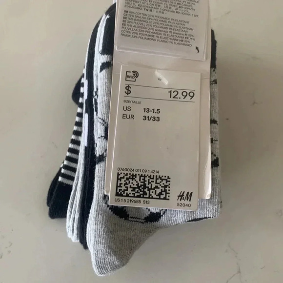 Kids H&M SOCKS new in package 5 pack black white and grey sz 13-1.5 - Picture 3 of 5